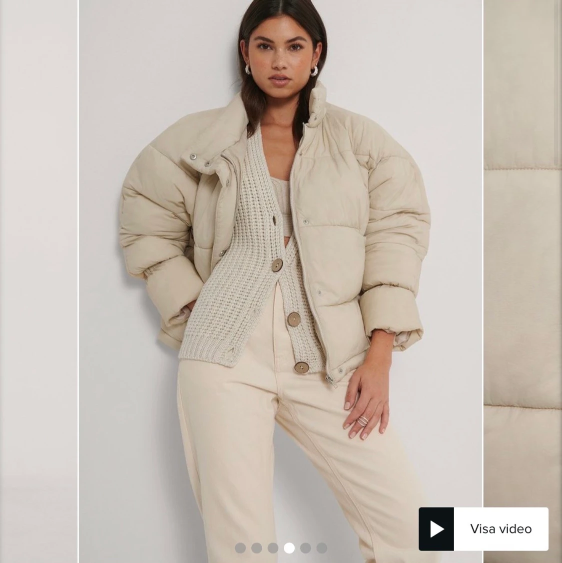 Oanvänd beige pufferjacket från NAKD - 91