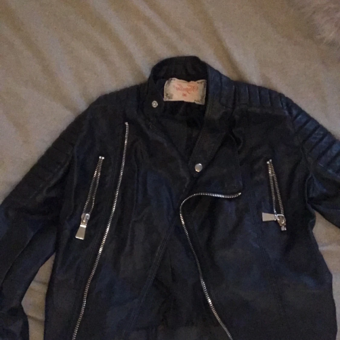 Skinnjacka ifrån ”voyelles’” - 90