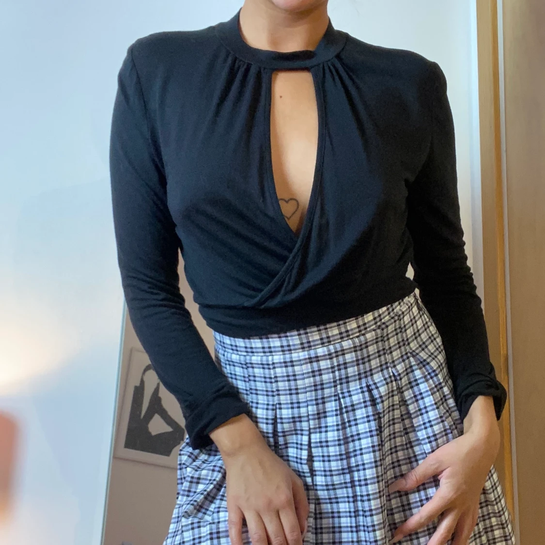 Svart kort tröja, öppen fram  - 90