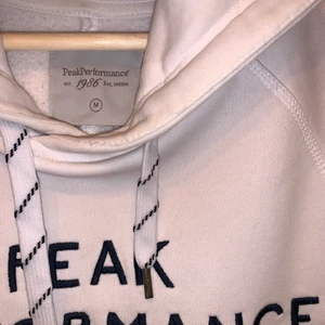 Peak Performance Hoodie - Inga skador, kan både mötas upp o skickas. 