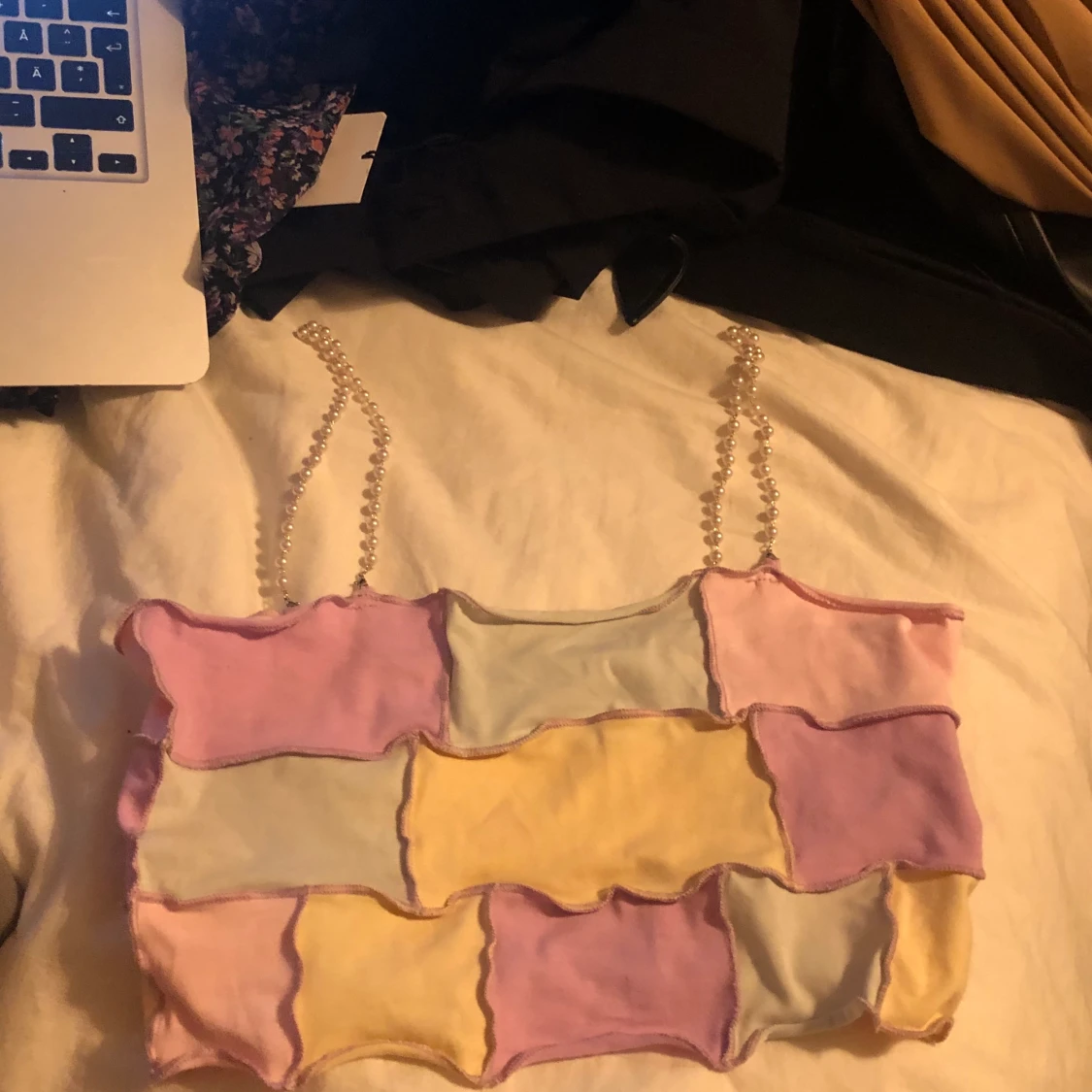 Topp med pärlband - 90