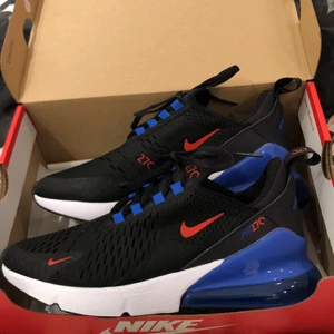 Nike 270  - Buda i kommentarerna! Helt oanvända och nyöppnade, Limited edition och storlek 38,5 