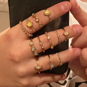 Ringar🧡 - Super fina lite bohemiska ringar i olika storlekar🧡❤️ använda några gånger men märks inte, utöver det helt oanvända✨  4 st för 50kr +frakt eller alla för 150kr iklusive frakt 📦 