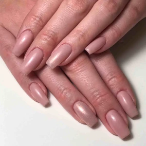  - Jag har rabatt på nytt set fram till nästa vecka för att öva upp min ”snabbhet”. Tänkte då göra nya set nu den sista tiden för ett billigare pris, man får välja en färg eller ett glitter. Ord. pris ligger på 795:- så först till kvarn! (Nailshape i Gbg)