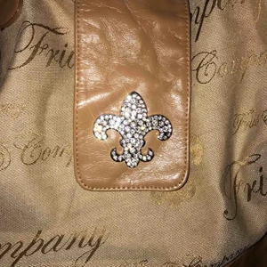  - En brun/beige väska från Friis & Company! Inte använt så mycket. Fortfarande i fint skick! 