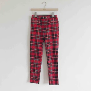  - Höstiga byxor från H&M, sålde slut snabbt! sparsamt använda🌹