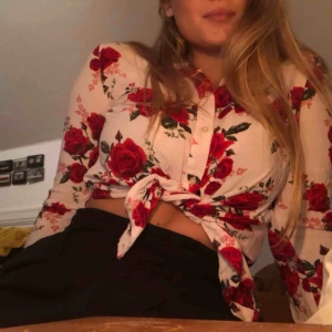  - snygg skjorta från H&M! frakt för 40 kr