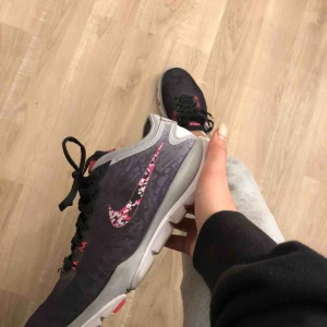  - Snygga träningsskor från Nike💓 frakt ingår i priset😚