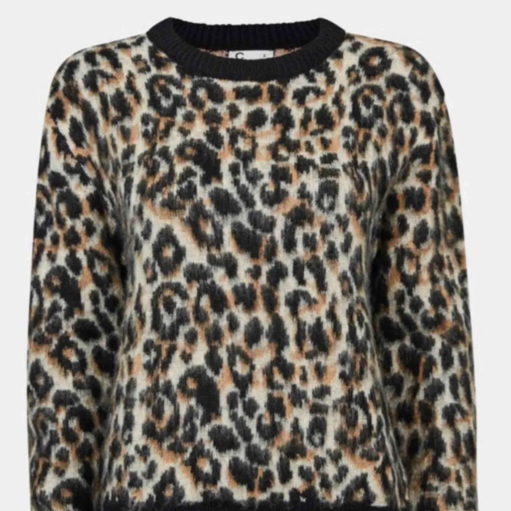 Fin leopard tröja från Cubus. . Tröjor & Koftor.