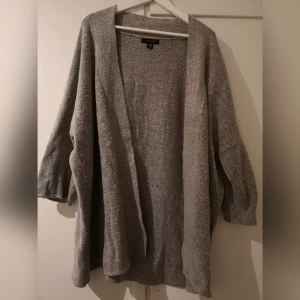  - Over sized kofta. Köparen står för frakt. 