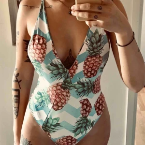  - Säljer denna baddräkt som sitter super på! Storlek xs/s. Aldrig använd