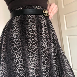 Leopard kjol🐆 - Super fin kjol med leopard mönster passar perfekt till sommaren.🐆🐆