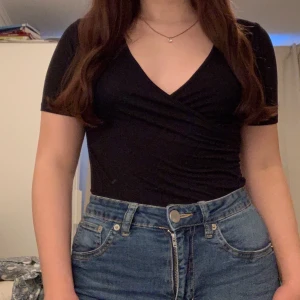 Tröja - En jätte skön o snygg tröja som jag ändast andvänt en gång. FRI FRAKT