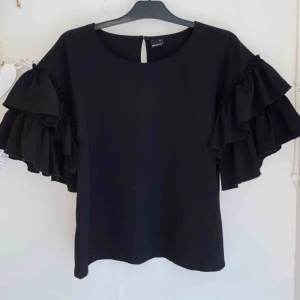  - Svart blus!!
