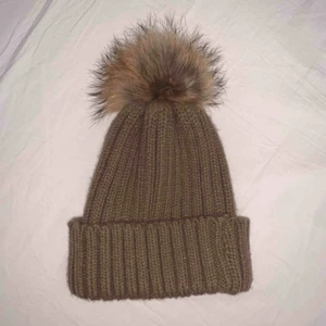  - Äkta päls mössa 