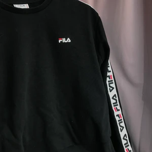 Fila sweatshirt  - fila sweatshirt i superbra skick. Storlek xs 🥰 köparen står för frakten<3
