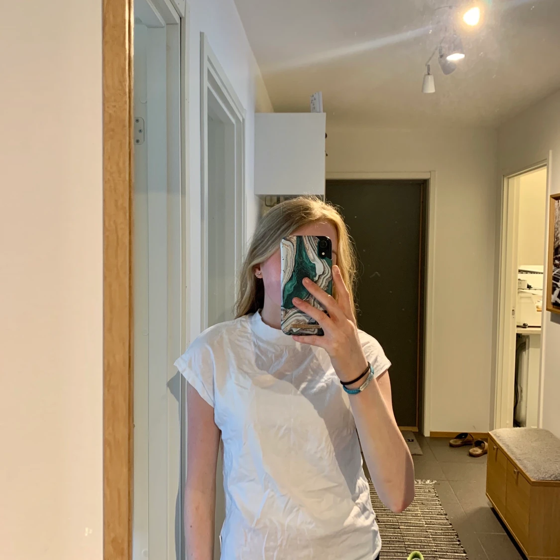 Vit T-shirt med krage  - 90