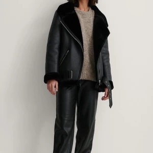 NAKD pilotjacka  - Nakd pilot jacka storlek 36 nypris : 999kr priset kan diskuteras vid snabb affär