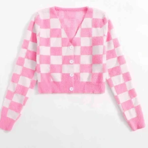  - Jättesöt kofta köpt i stl L men sitter som en S! Köparen står för frakt, möts upp i Uppsala 