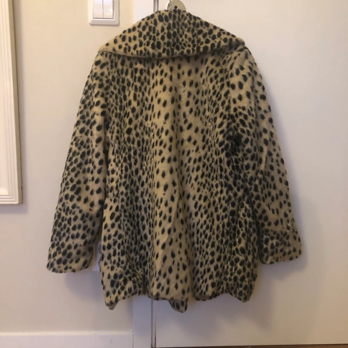 Leopard pälsjacka - 90