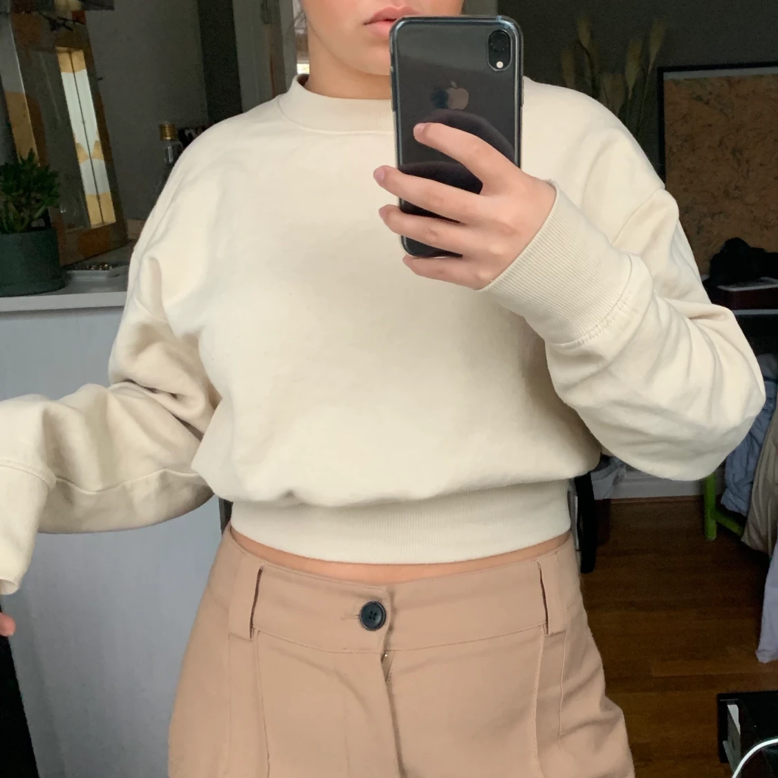 Beige cropt sweatshirt - 90