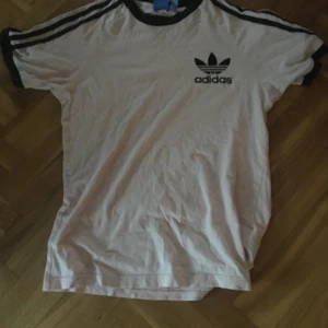 Adidas Orginals - Adidas tissha S