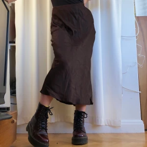 Brun satinkjol🤎 - Superfin satinkjol i brunt🤎✨