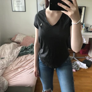 Ralph Lauren t-shirt - Aldrig använd, allt kommer alltid nytvättat och strykt vid behov