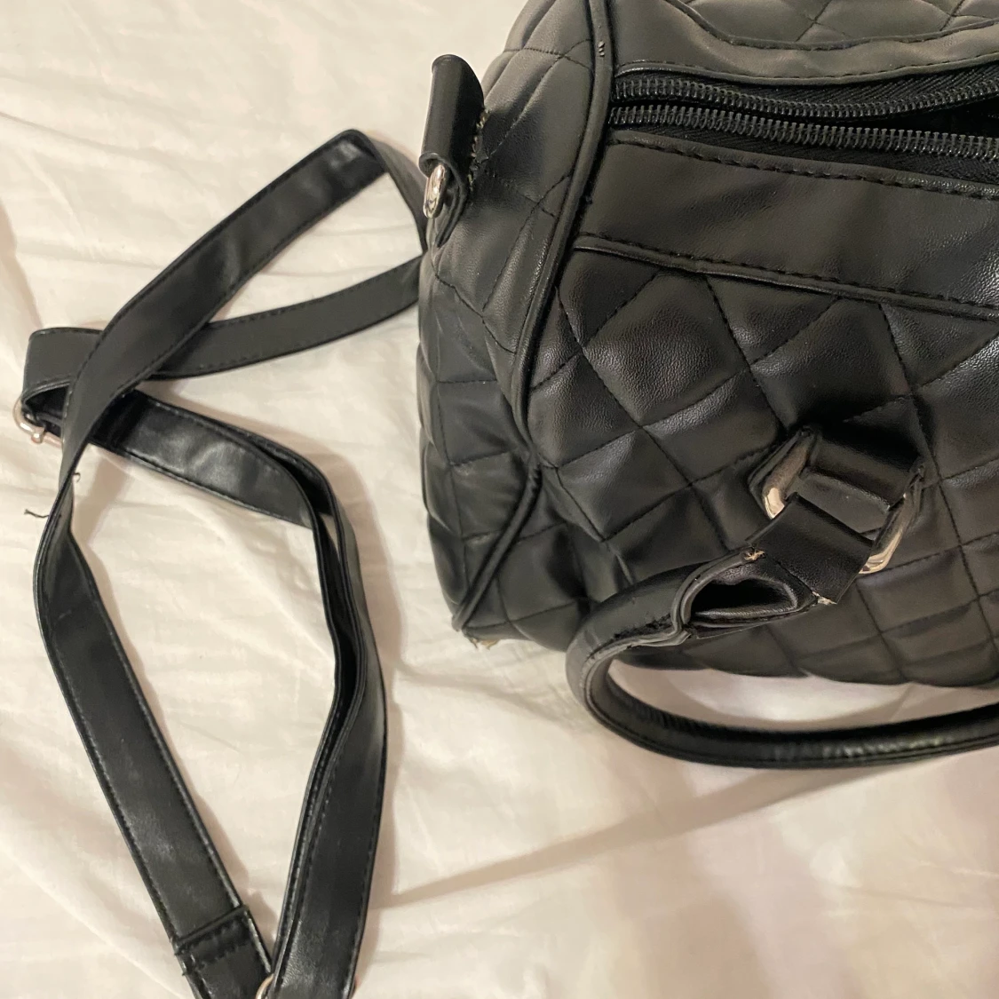 En svart väska - 90