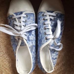 Nya skor - Oanvända skor, endast testade. Nyskick 