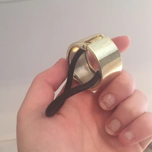  - Säljer en hårsnodd som aldrig är använd🎀