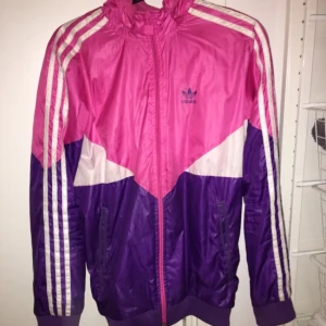  - Adidas windbreaker använd 1 gång 
