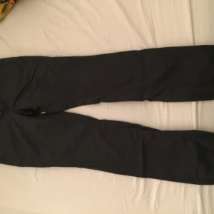  - Chinos från HM

Frakt tillkommer 