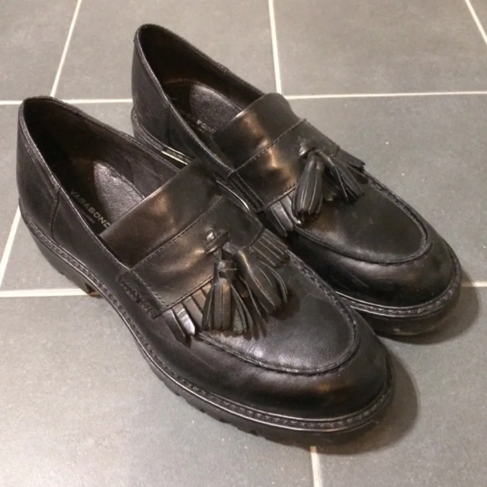 Kenova leather loafers from Vagabond,  barely worn and in great condition. Payment through swish.. Skor.