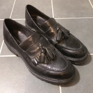  - Kenova leather loafers from Vagabond,  barely worn and in great condition. Payment through swish.