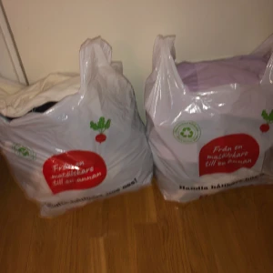 Herrkläder i fint skick  - Tiger of sweden,hm, tapout, j.lindberg osv. fina skjortor, tröjor, träningslinnen, vita slitage jeans osv 