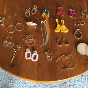  - 30:-/per par! Skickar mot frakt.   (De röda är sålda)