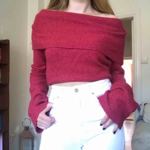  - Jättefin stickad off-shoulder tröja från BikBok. Kan mötas upp i Stockholm eller frakta! 