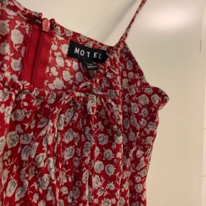 Motel rocks klänning - Nyskick! Frakt 22kr. Passar S med! Avslutas 11/1 kl. 19:00. Ledande bud 135kr