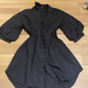 Oversized skjorta / klänning - Aldrig använd då den inte var min stil. 