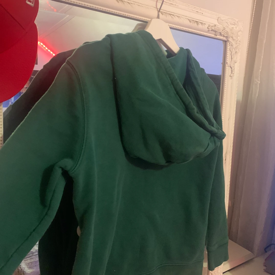 Grön Hoodie ifrån Adidas  - 90