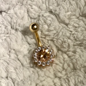 Navelpiercing - Knappt använd 