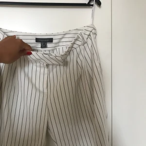  - Skitsnygga byxor! Lite smutsiga men ska tvätta dem!👌🏼👌🏼 sitter snyggt på! 