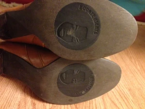 Vagabond stövlar i fint färg. Väldigt skönt att gå i. I mycket fint skickt! - Vagabond stövlar i fin färg. Väldigt skönt att gå i. I mycket fint skick.