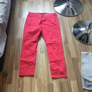  - Färgglada byxor lindex