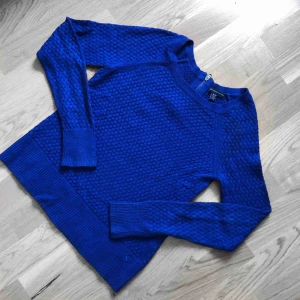  - Blå extremt skön långärmad från American Eagle i storlek XS. Du som köpare står för frakt. 