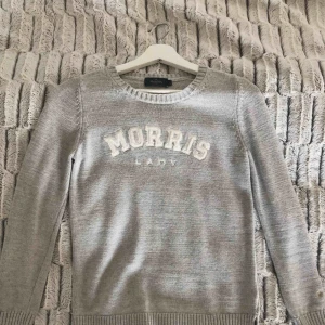  - Stickad Morris tröja i storlek S, använd ett fåtal gånger! 