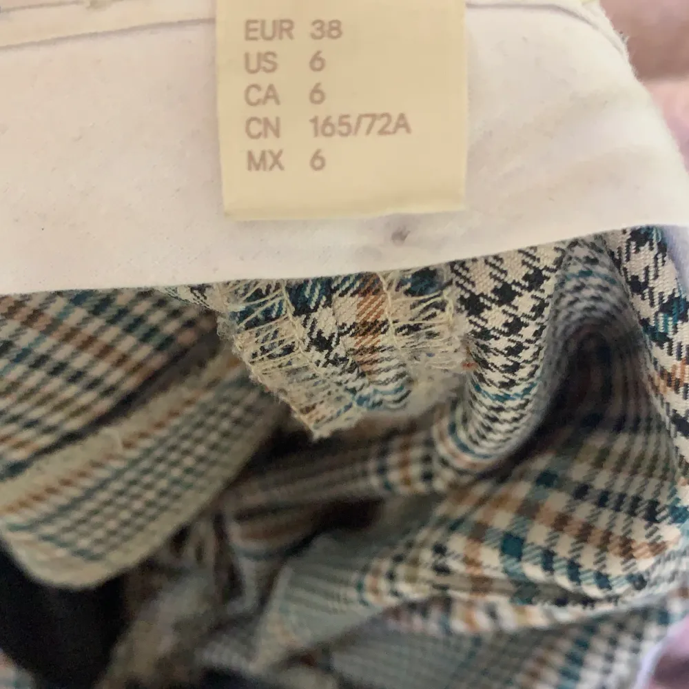 Sjukt snygga kostymbyxor från h&m endast använda få tillfällen. Jeans & Byxor.