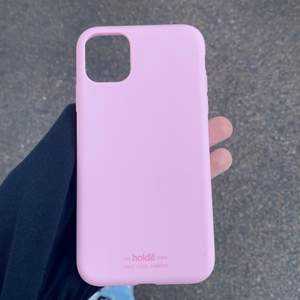 HELT OANVÄNT. Superfint rosa mobilskal från Holdit till 11pro Max. Säljer pga fel storlek till min mobil. 100kr + frakt.