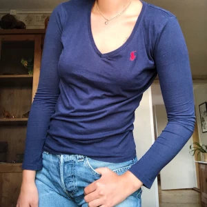 Ralph Lauren tröja - Äkta RL-tröja i storlek XS/34. I bra skick, hur fin som helst! 🥰😇😅 